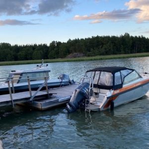 Buster Magnum E Q-edition med Yamaha F225hk V6 från 2019