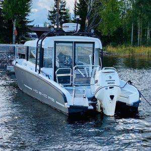 XO 240 RS Cabin med Evinrude 250hk från 2012