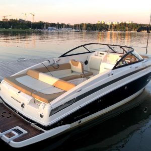Bayliner 742 Cabin med MerCruiser 4.5MPI 250hk från 2018