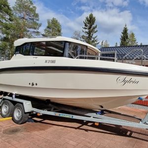 Bella Patrol 700 med Mercury F150hk från 2013