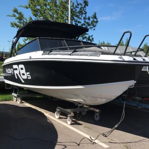 Finnmaster Husky R8S med Yamaha F300 BETX från 2017