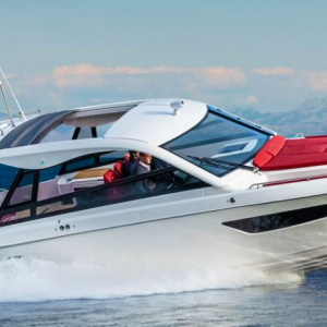 Bavaria Vida 33 HT med Mercury 2 x 200hk från 2021
