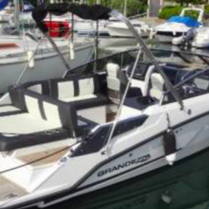 Grandezza 25 S med MerCruiser 6,2L 350hk från 2017