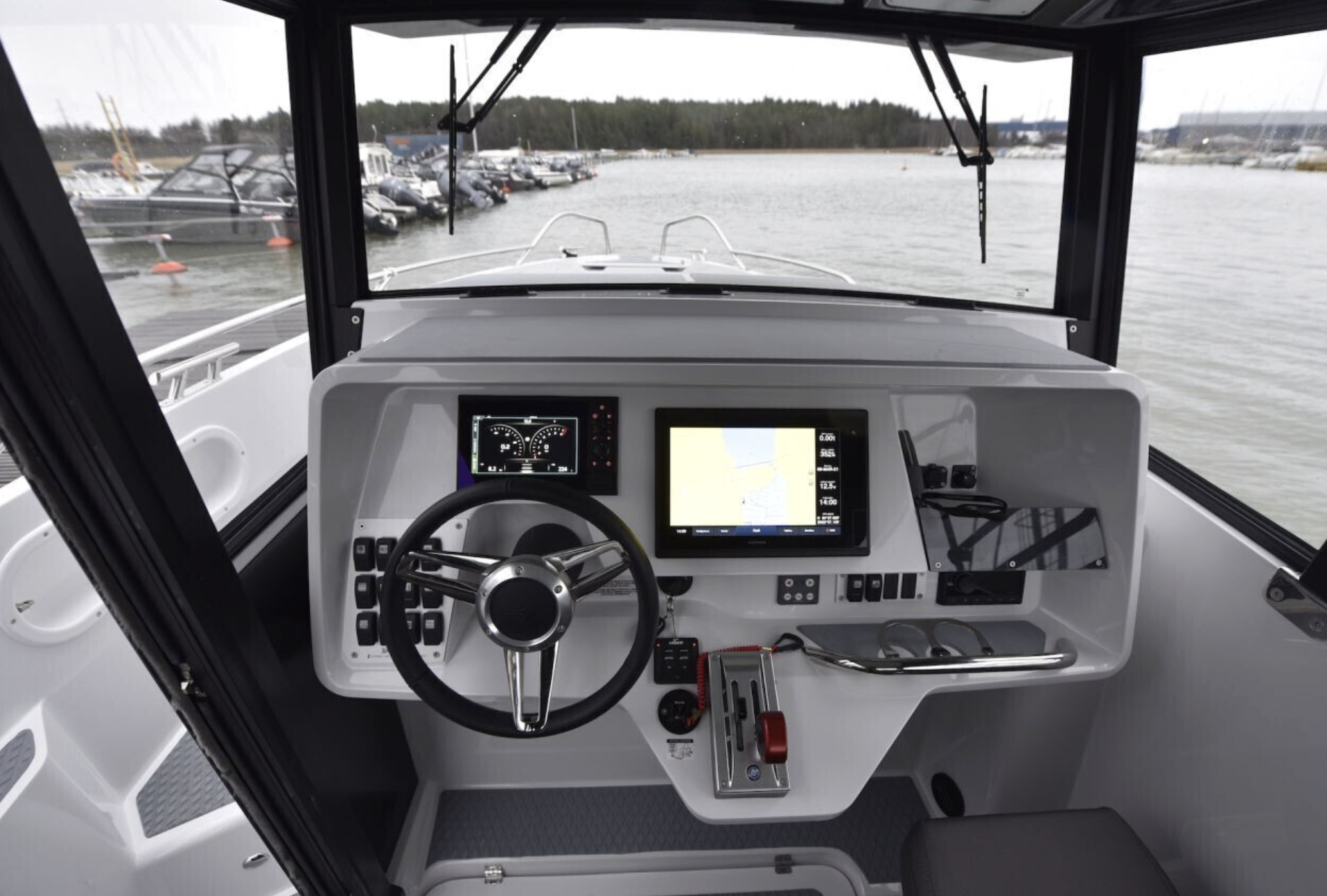Hydrolift X-27 SUV med Mercury 300hk från 2022 / Ny båt! / 11 833 kr/mån - Bild 6