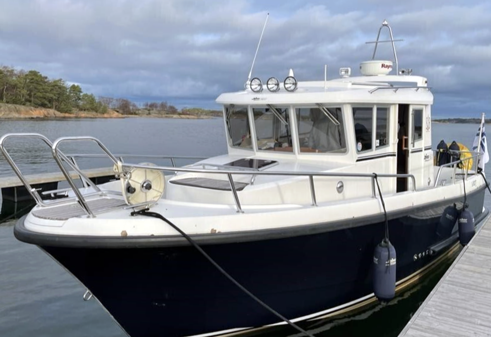 Minor Offshore 28 med Volvo Penta 330 hk från 2011 / 6 851 kr/mån