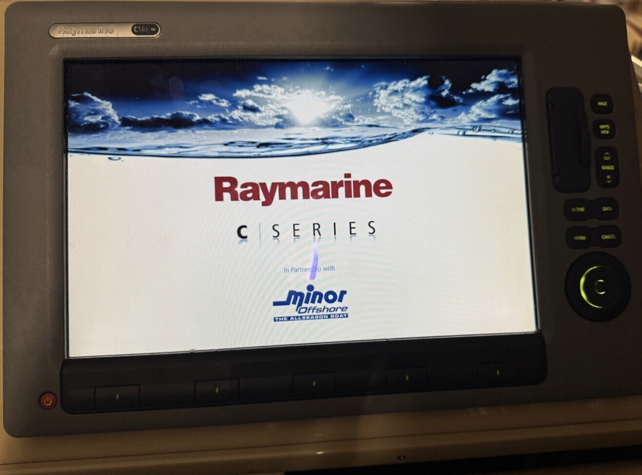 Minor Offshore 28 med Volvo Penta 330 hk från 2011 / 6 851 kr/mån - Bild 6