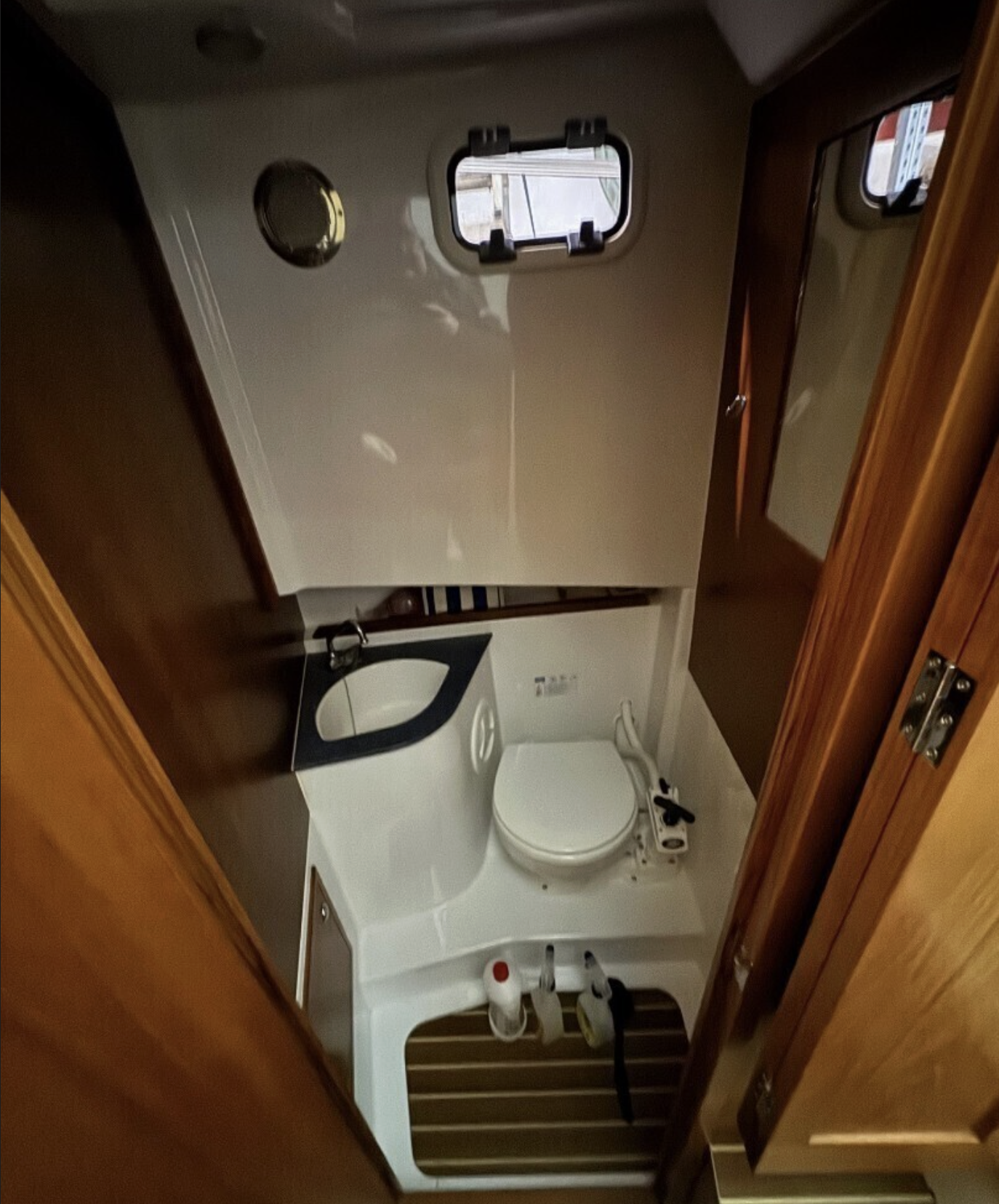 Minor Offshore 28 med Volvo Penta 330 hk från 2011 / 6 851 kr/mån - Bild 7