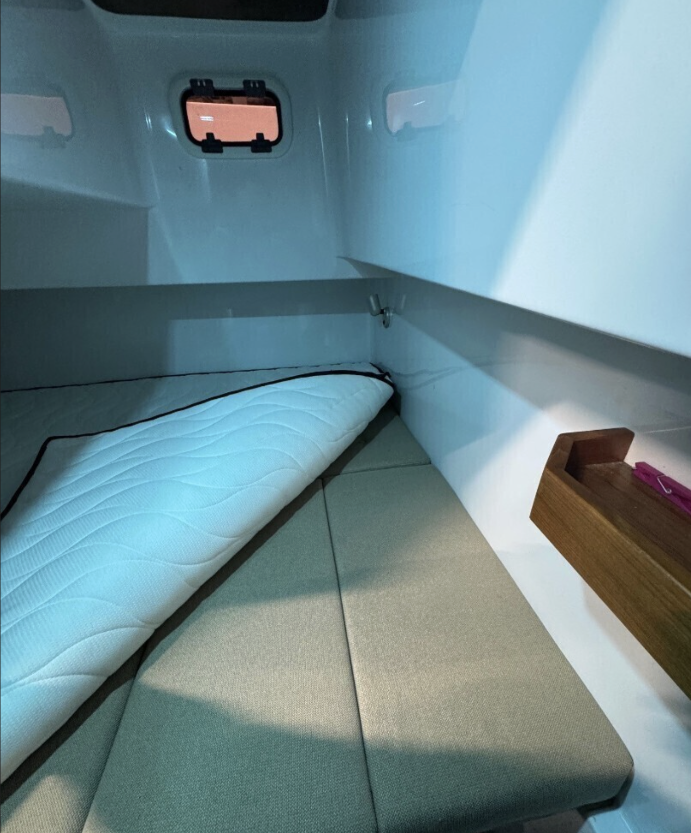 Minor Offshore 28 med Volvo Penta 330 hk från 2011 / 6 851 kr/mån - Bild 9