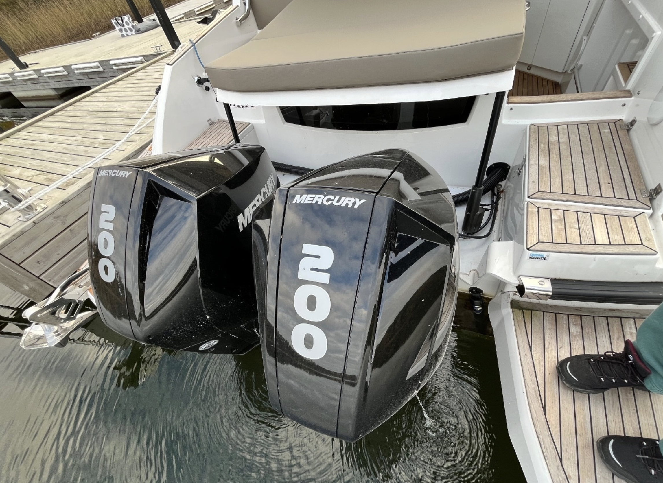 Flipper 900 ST med 2 x Mercury 200 HK från 2019 / Bara 36 timmar! - Bild 6