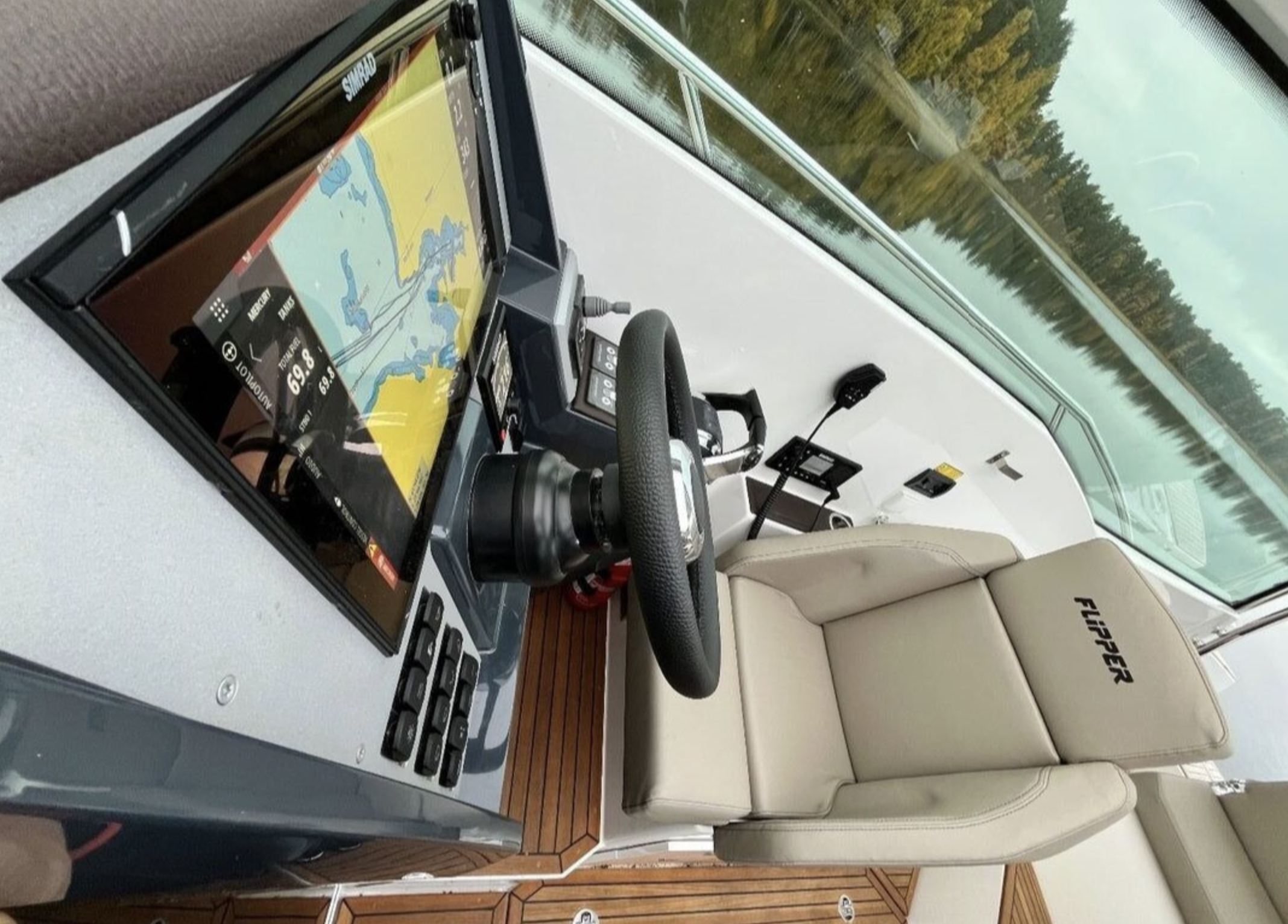 Flipper 900 ST med 2 x Mercury 200 HK från 2019 / Bara 36 timmar! - Bild 10