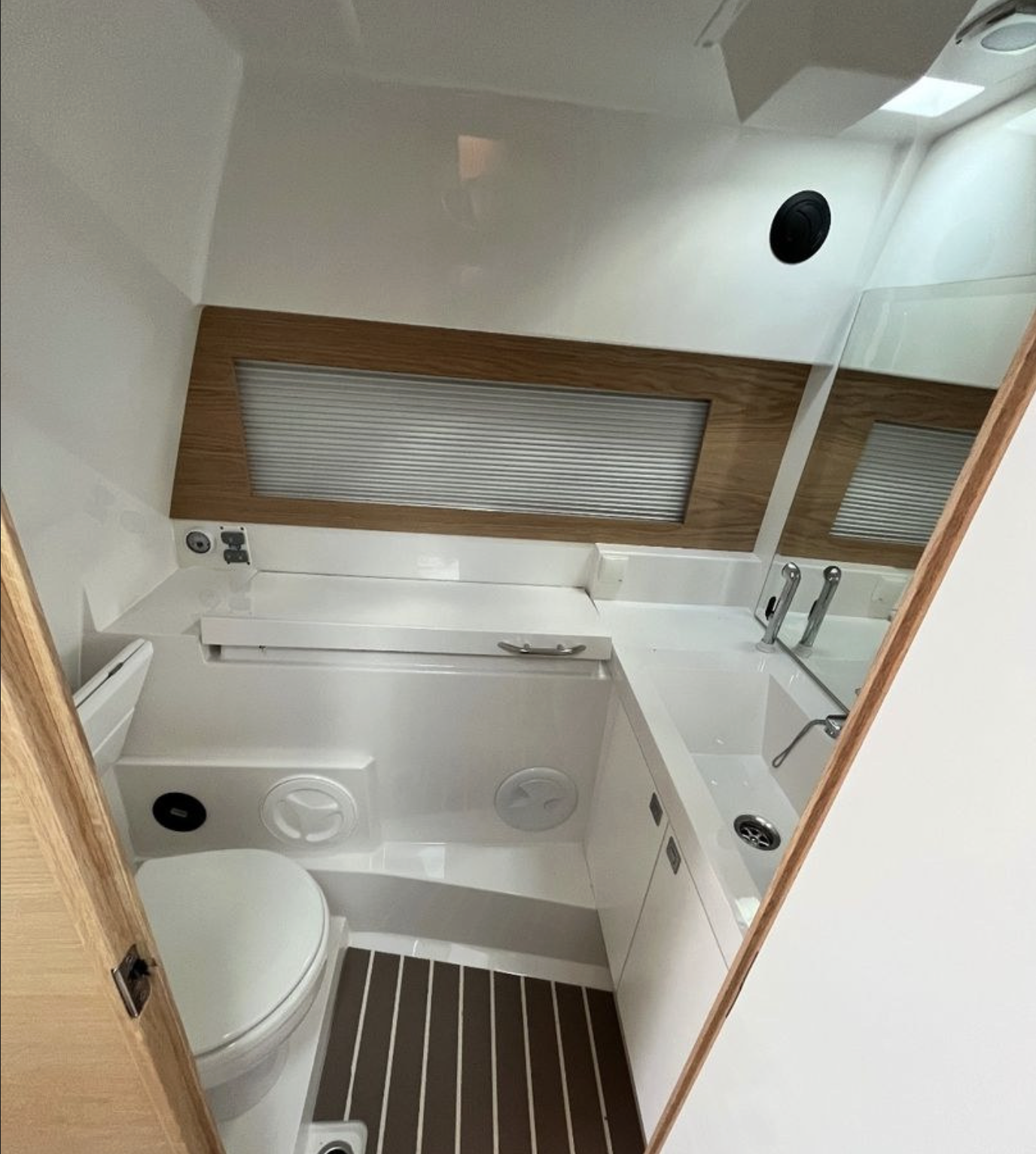 Flipper 900 ST med 2 x Mercury 200 HK från 2019 / Bara 36 timmar! - Bild 13