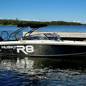 Finnmaster Husky R8s med Yamaha 300 hk från 2020 / Få timmar!