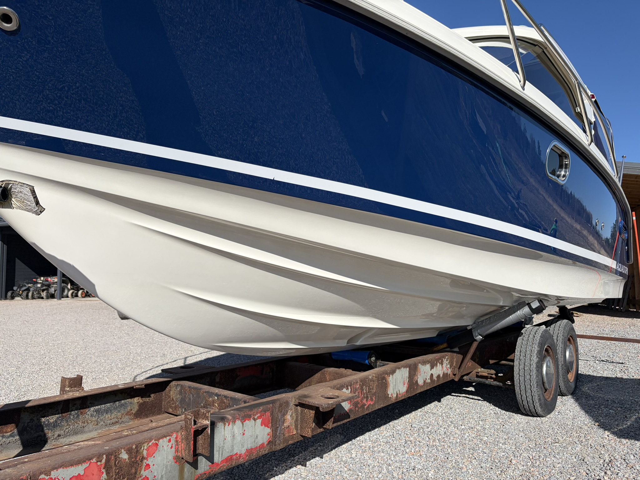 Aquador 23 HT med Volvo Penta 170 hk från 2005 / 3 473 kr/mån - Bild 16