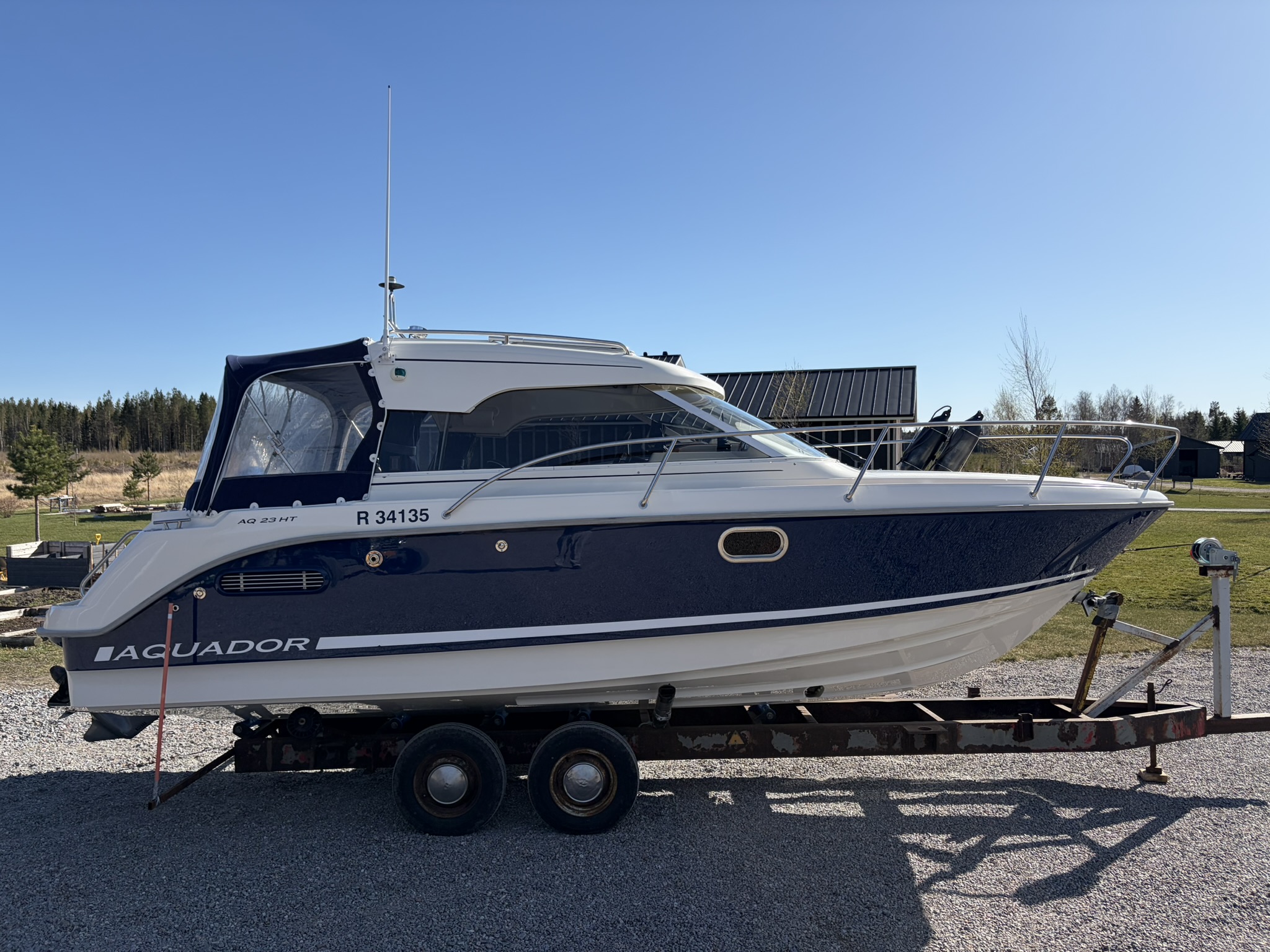 Aquador 23 HT med Volvo Penta 170 hk från 2005 / 3 473 kr/mån - Bild 15