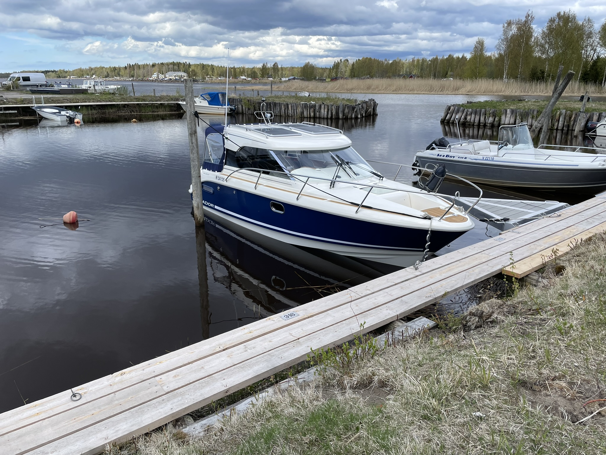 Aquador 23 HT med Volvo Penta 170 hk från 2005 / 3 473 kr/mån