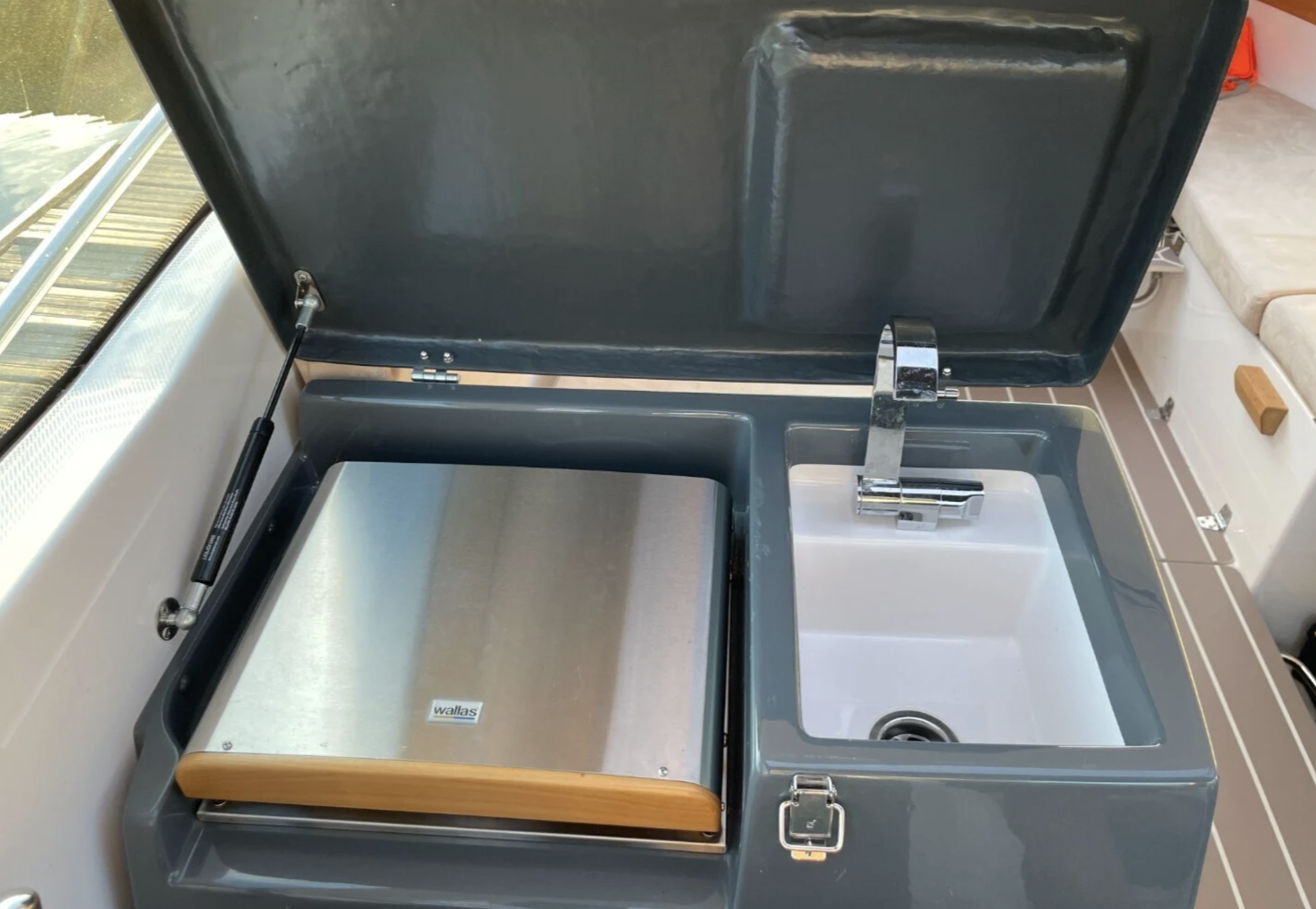 Flipper 670 ST med Mercury 150 hk från 2017 / 3 113 kr/mån - Bild 9