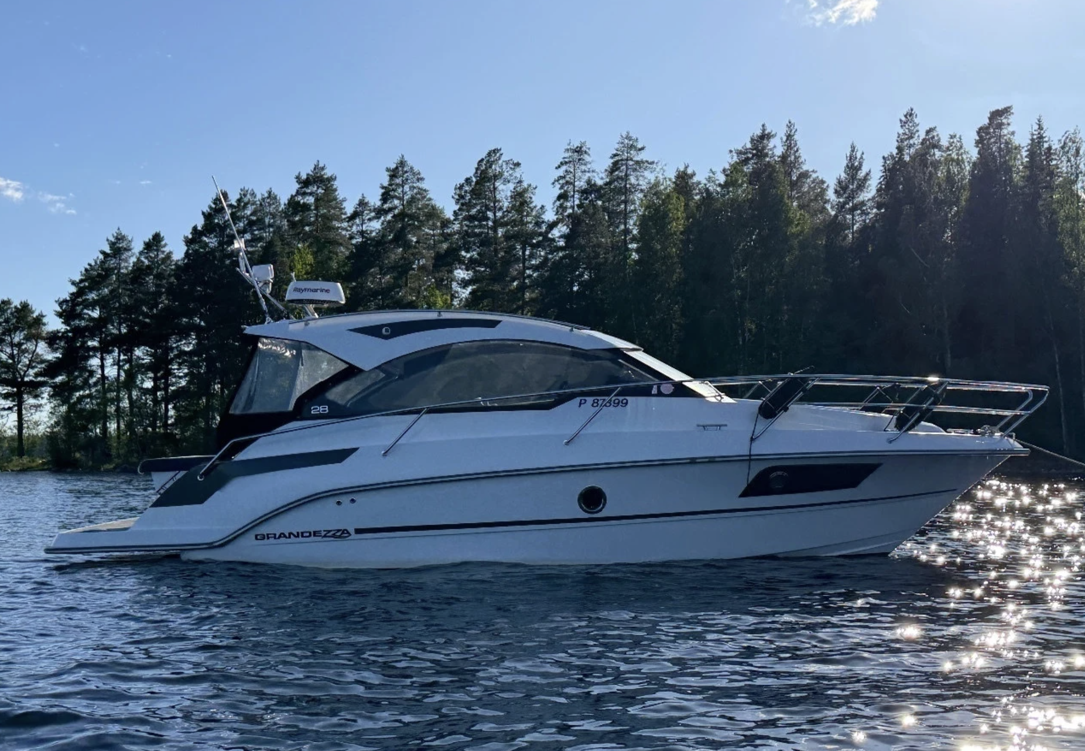 Grandezza 28 OC med Volvo Penta 270HK från 2021 / 9 347 kr/mån - Bild 3