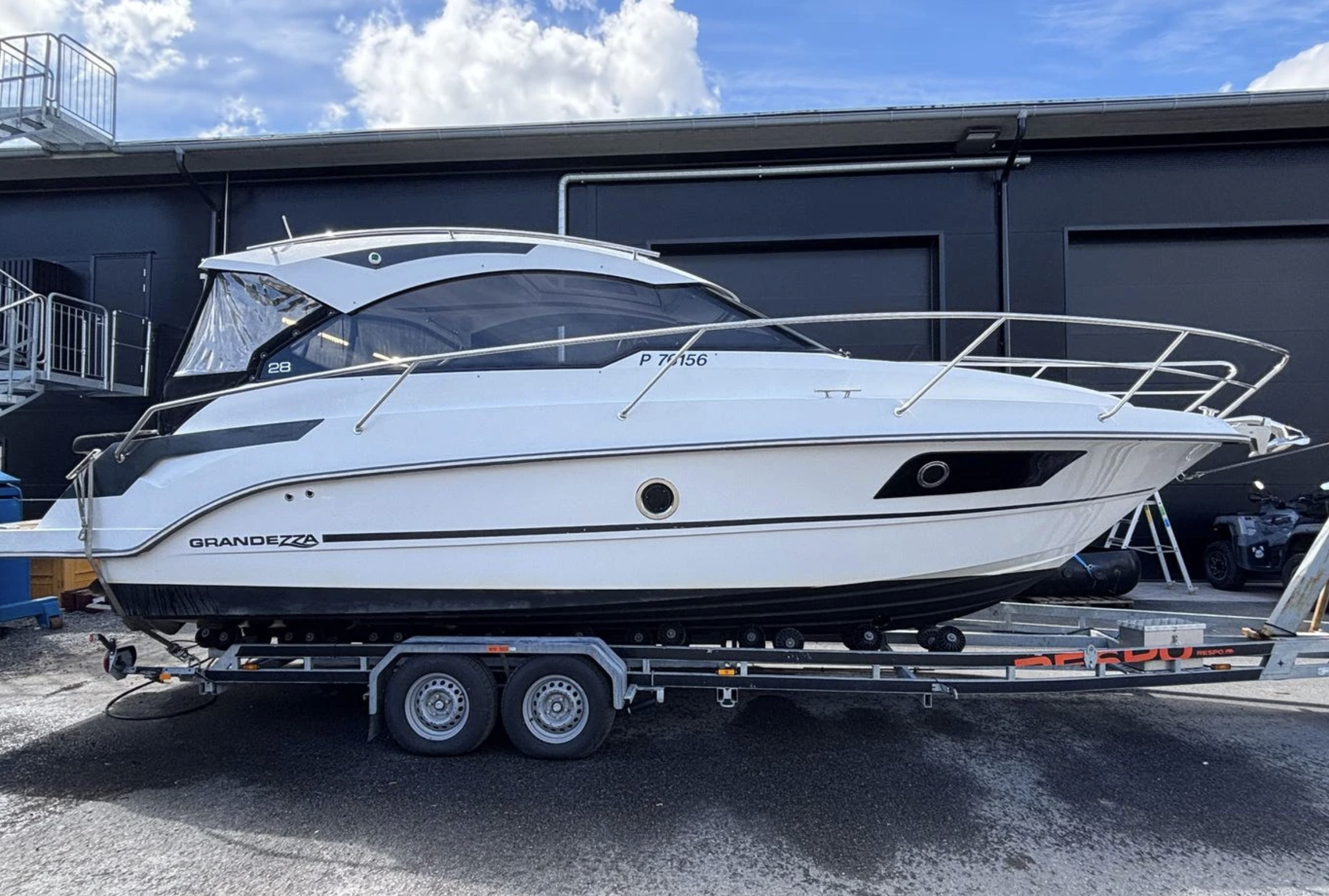Grandezza 28 OC med Volvo Penta 270HK från 2020 / 9 347 kr/mån - Bild 2