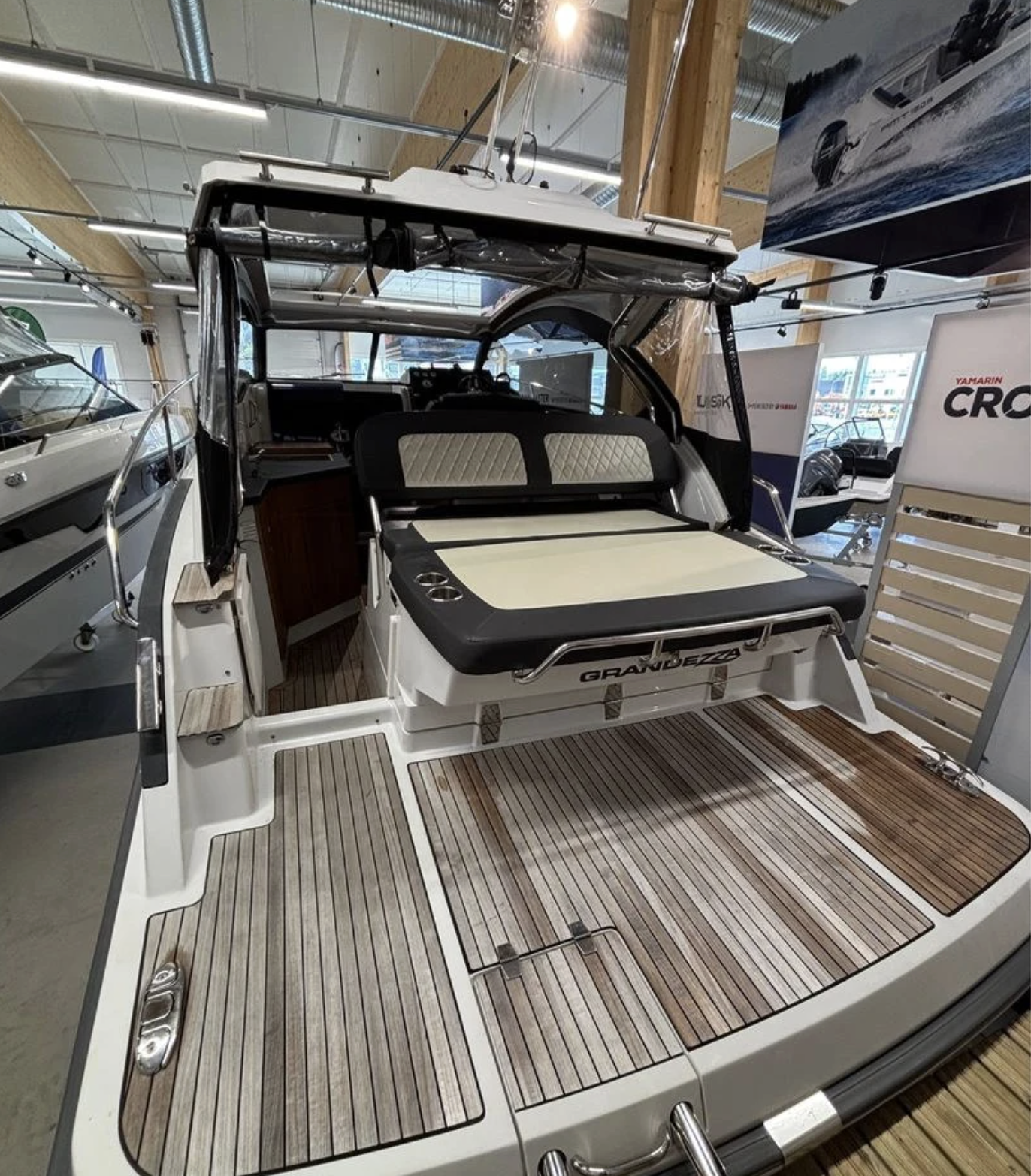 Grandezza 28 OC med Volvo Penta 270HK från 2020 / 9 347 kr/mån - Bild 14