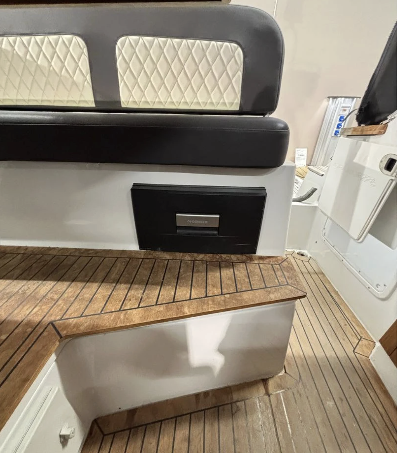 Grandezza 28 OC med Volvo Penta 270HK från 2020 / 9 347 kr/mån - Bild 13