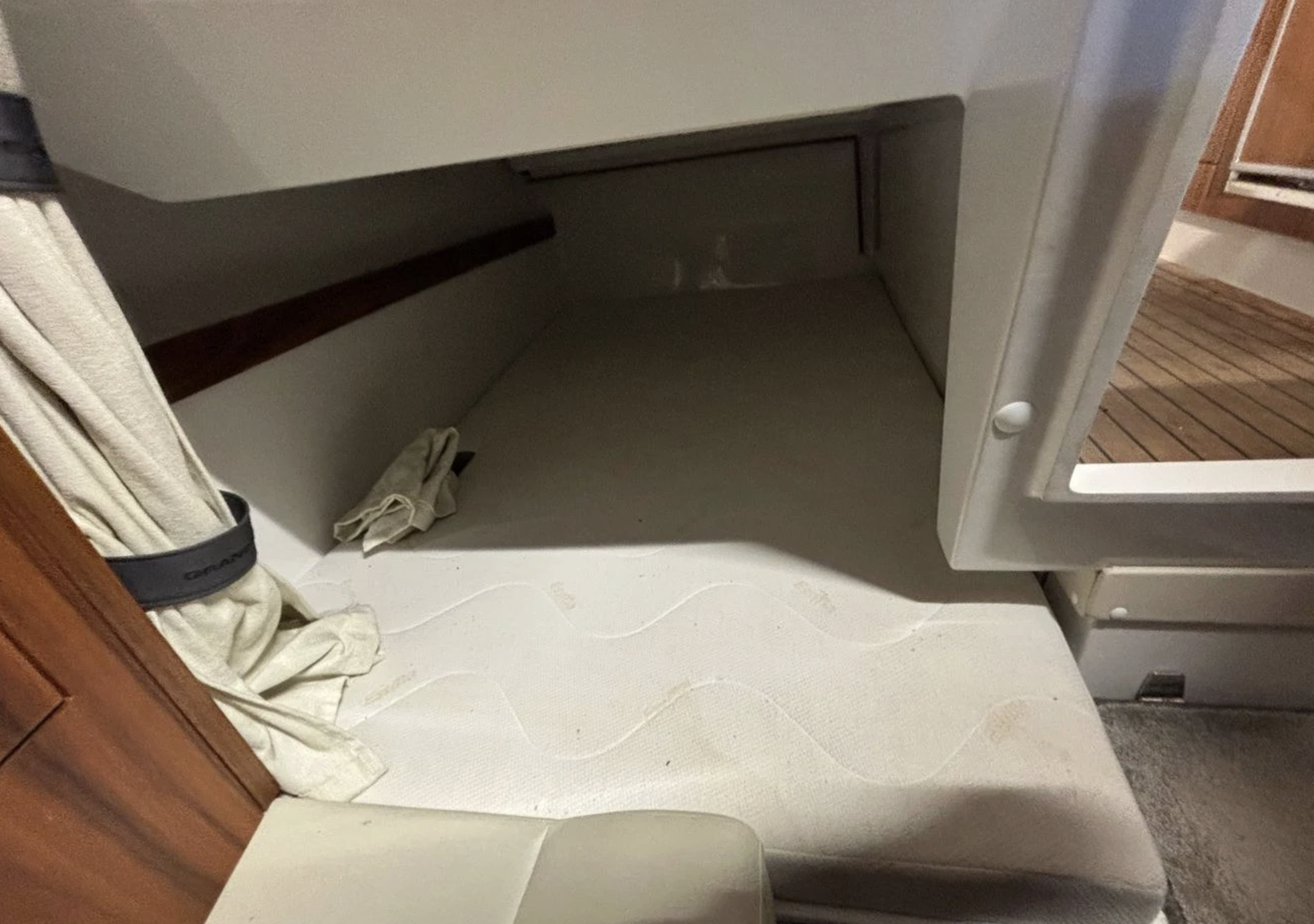 Grandezza 28 OC med Volvo Penta 270HK från 2020 / 9 347 kr/mån - Bild 10