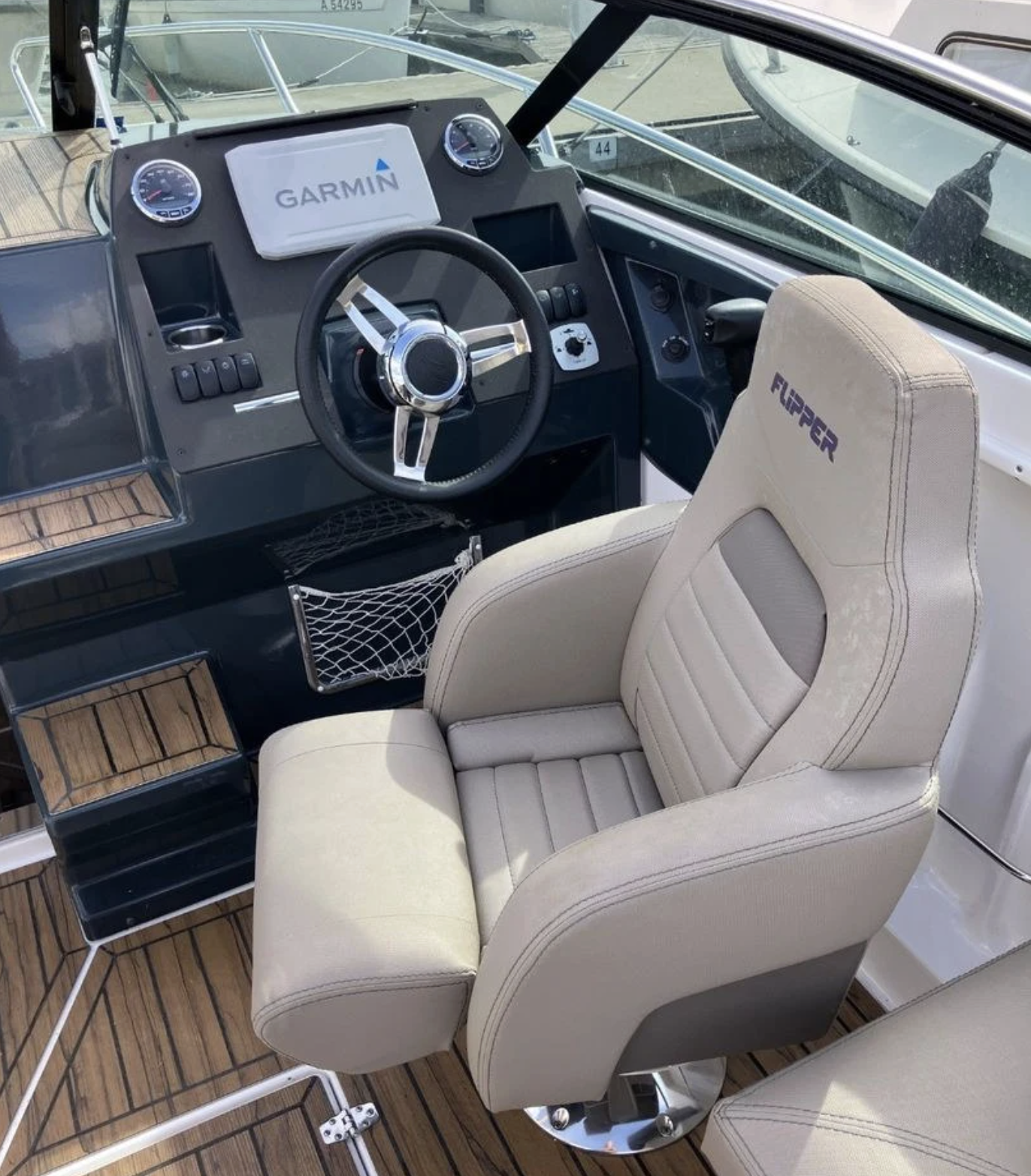 Flipper 650 DC med Mercury 150 hk från 2019 / 2 993 kr/mån - Bild 3
