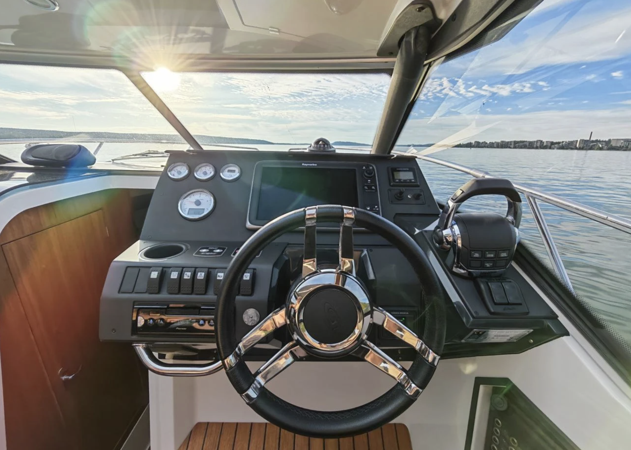 Grandezza 27 OC med Volvo Penta 260 HK från 2014 / 6 407 kr/mån - Bild 3