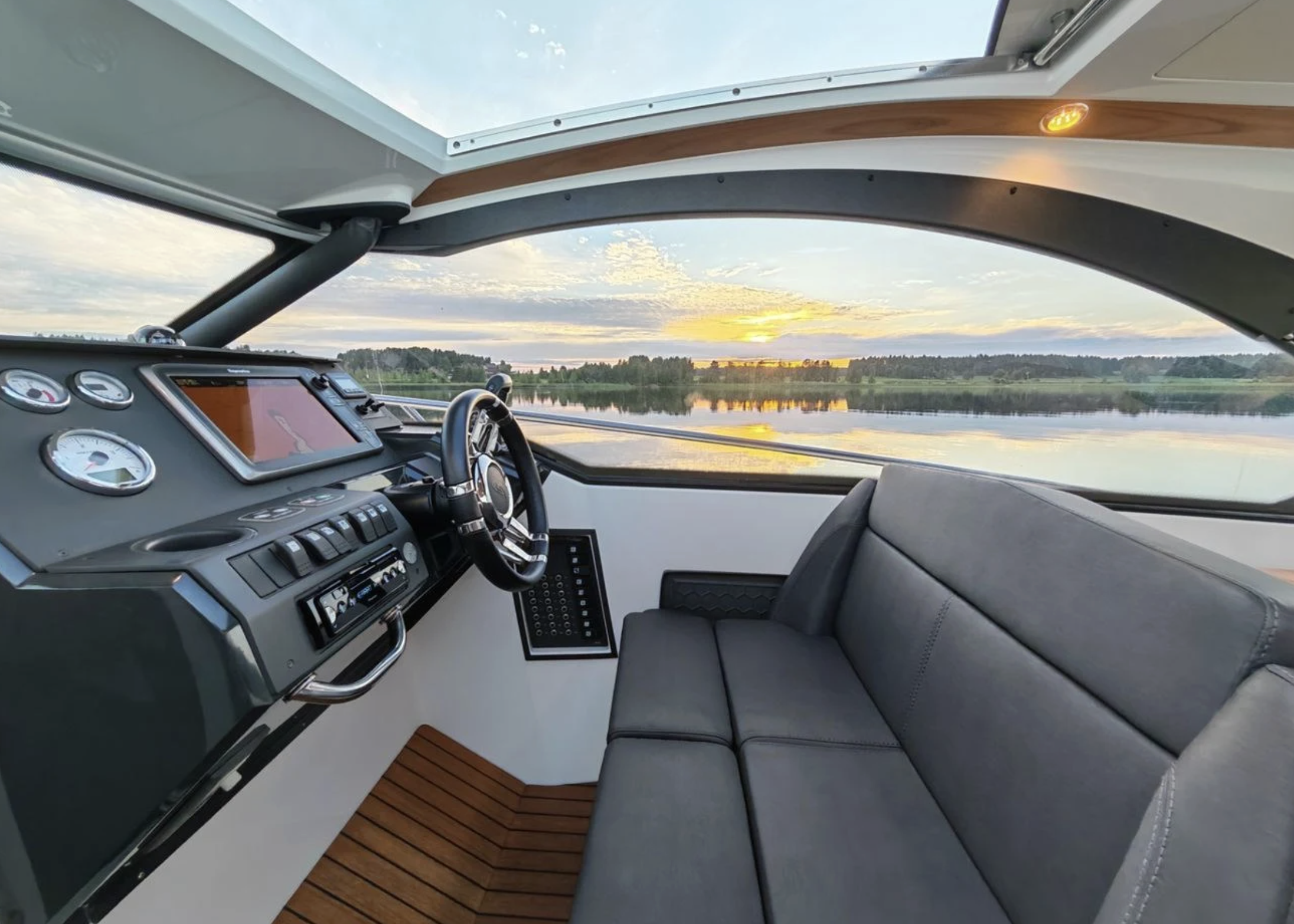 Grandezza 27 OC med Volvo Penta 260 HK från 2014 / 6 407 kr/mån - Bild 4