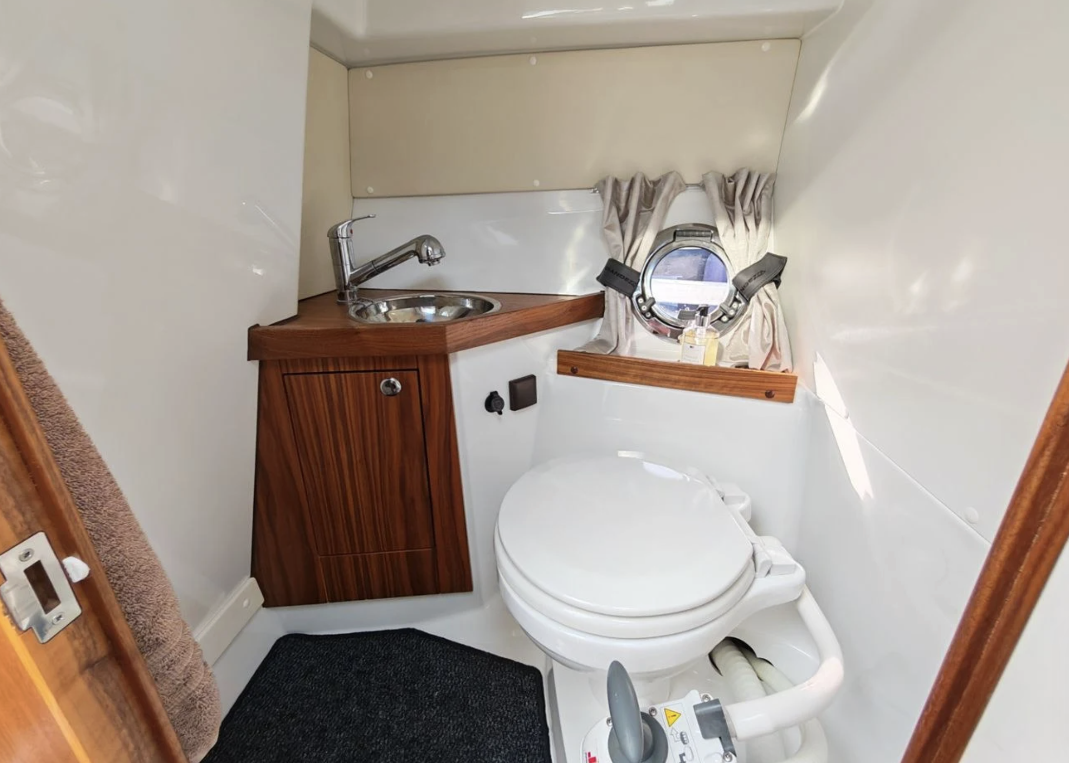 Grandezza 27 OC med Volvo Penta 260 HK från 2014 / 6 407 kr/mån - Bild 7