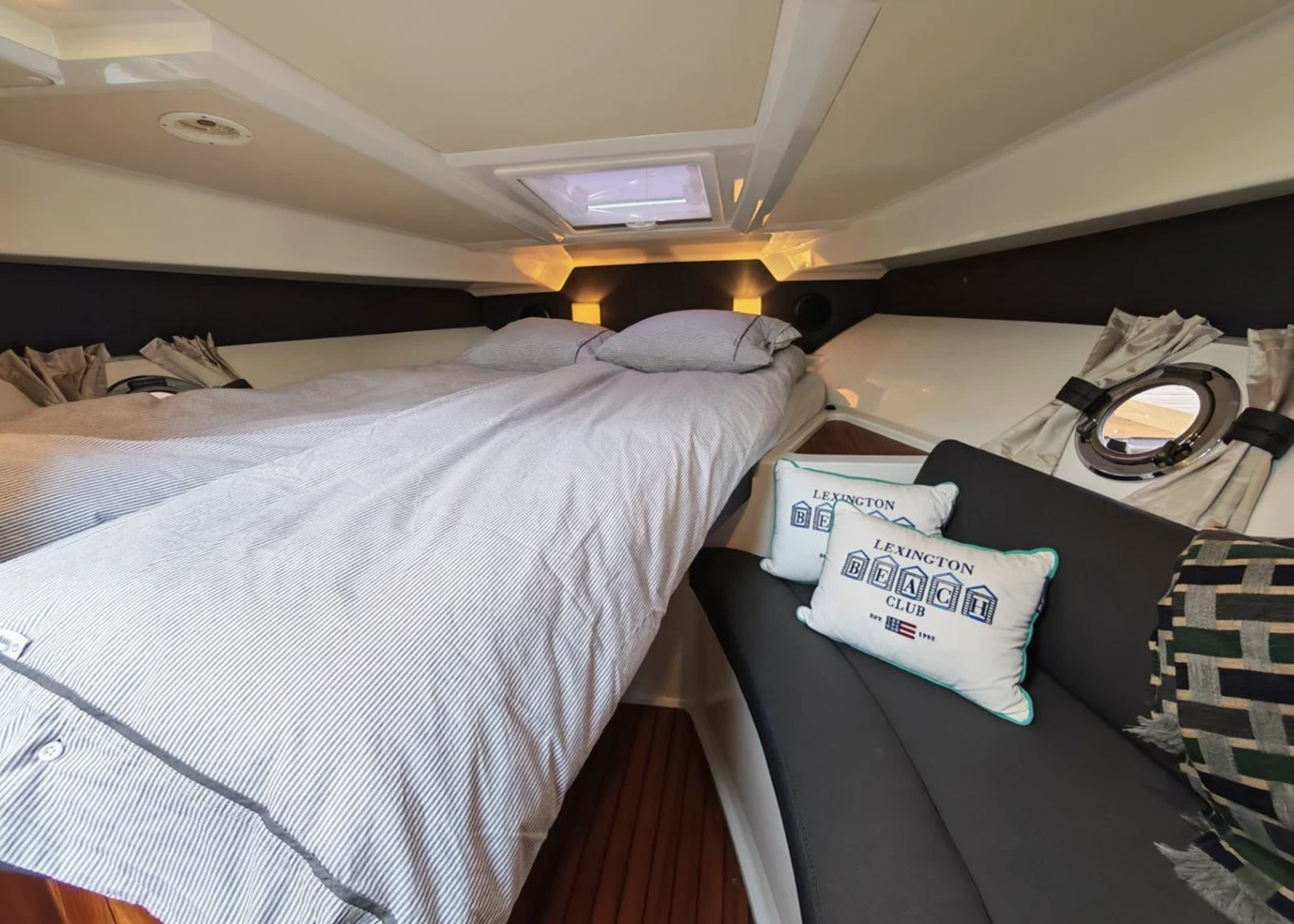 Grandezza 27 OC med Volvo Penta 260 HK från 2014 / 6 407 kr/mån - Bild 8