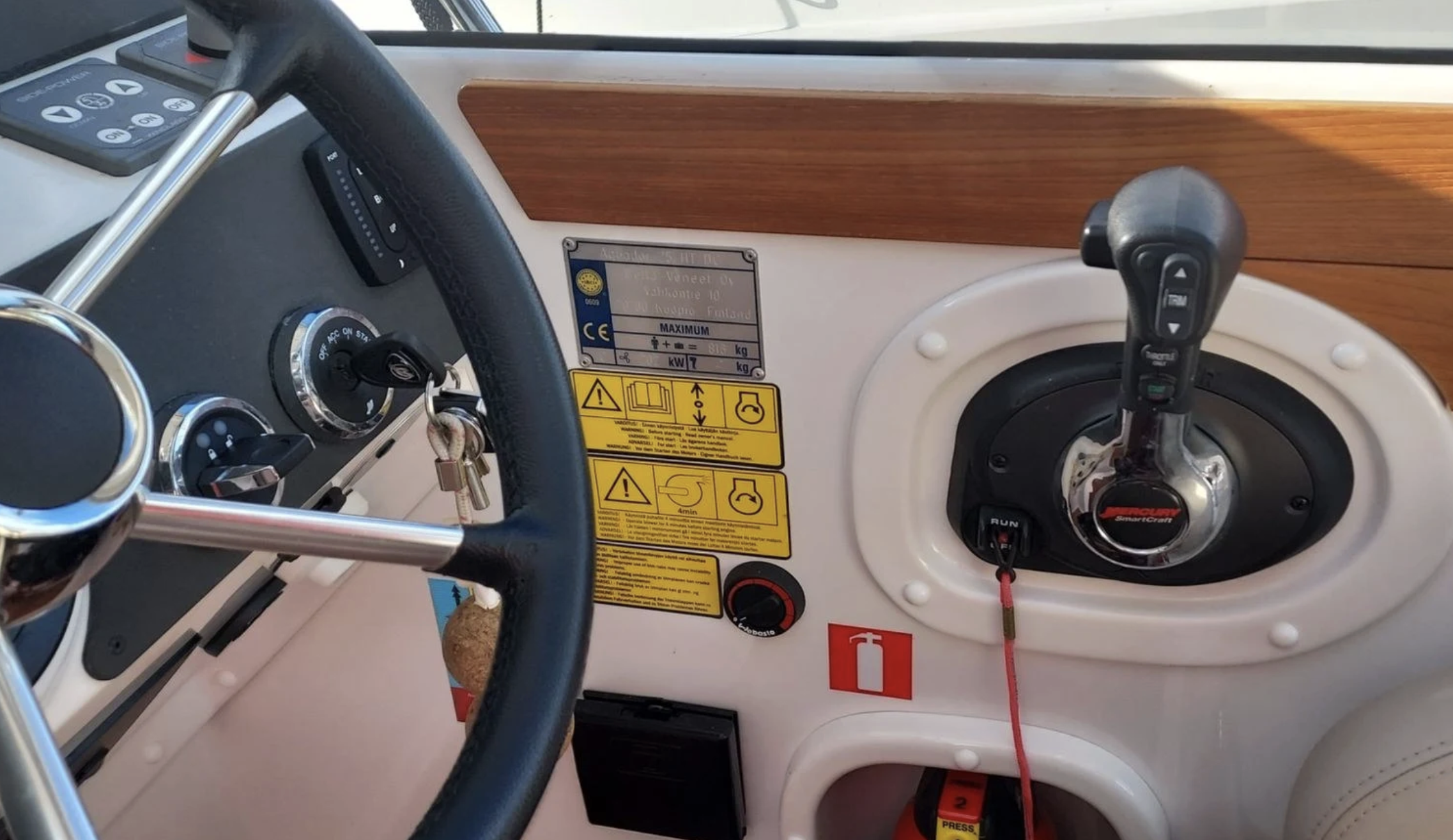 Aquador 25 HT med MerCruiser 250 HK från 2021 / 5 076 kr/mån - Bild 4