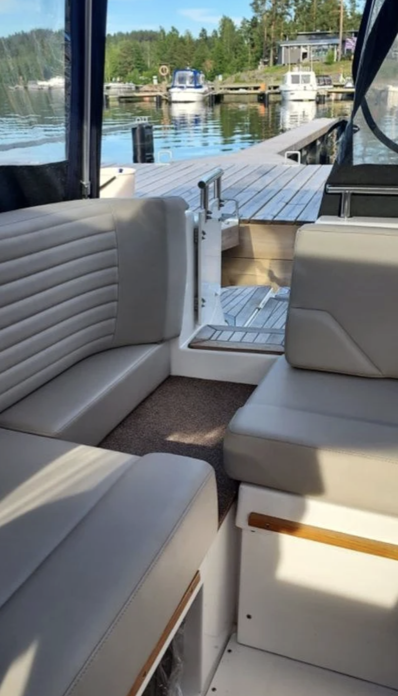 Aquador 25 HT med MerCruiser 250 HK från 2021 / 5 076 kr/mån - Bild 9