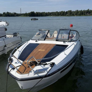 Finnmaster T8 med Yamaha 350 HK från 2019 / 5 932 kr/mån