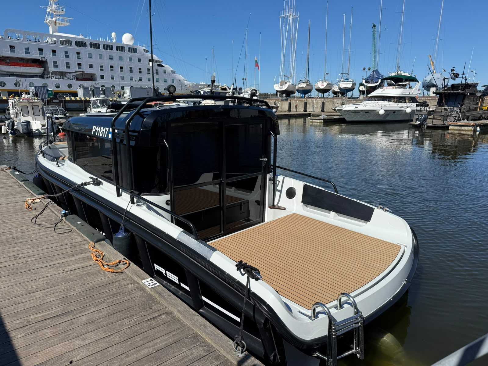 XO 270 RS Cabin med Volvo Penta 300 HK från 2015 / 5 986 kr/mån - Bild 13