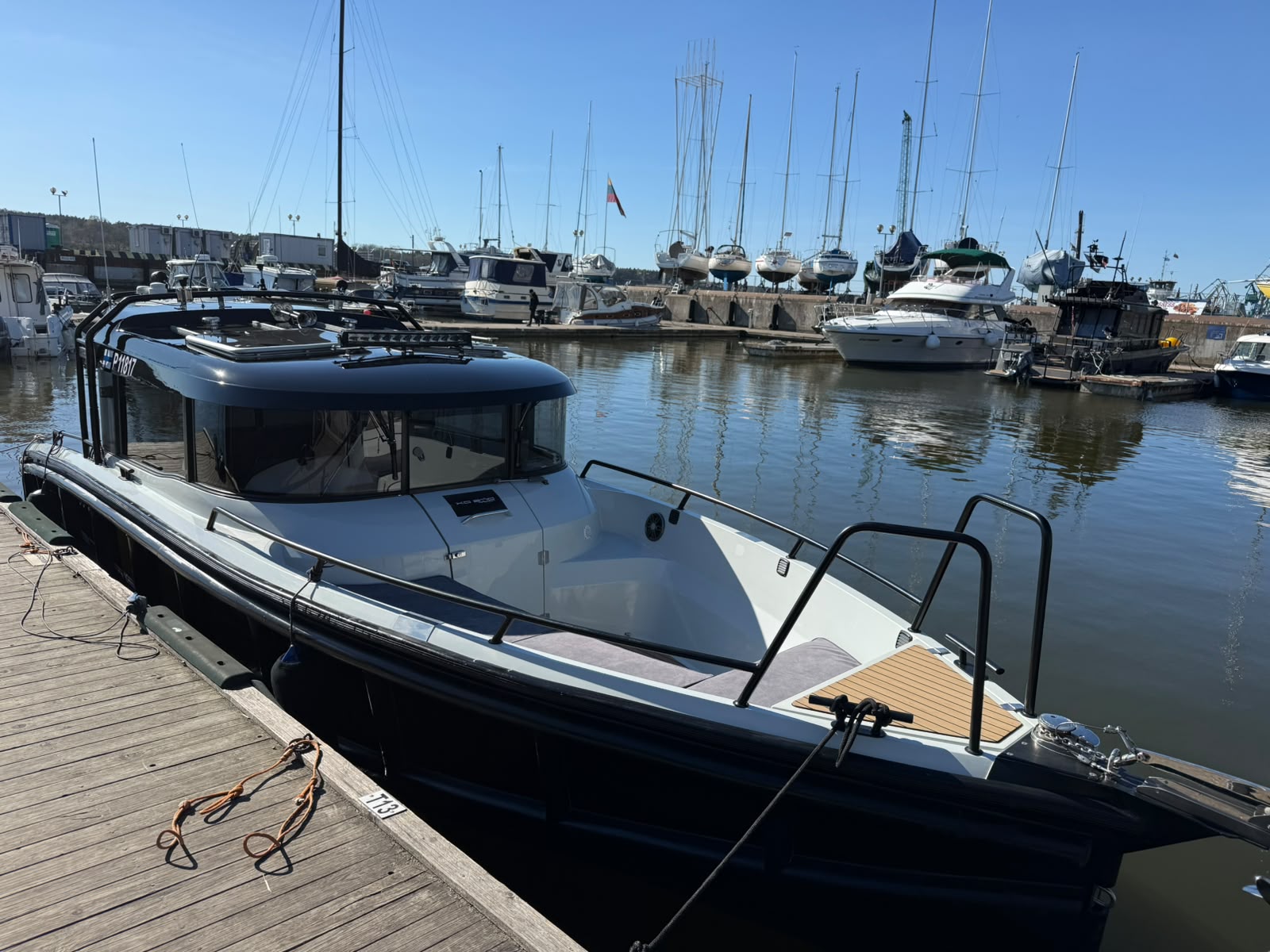 XO 270 RS Cabin med Volvo Penta 300 HK från 2015 / 5 986 kr/mån - Bild 14