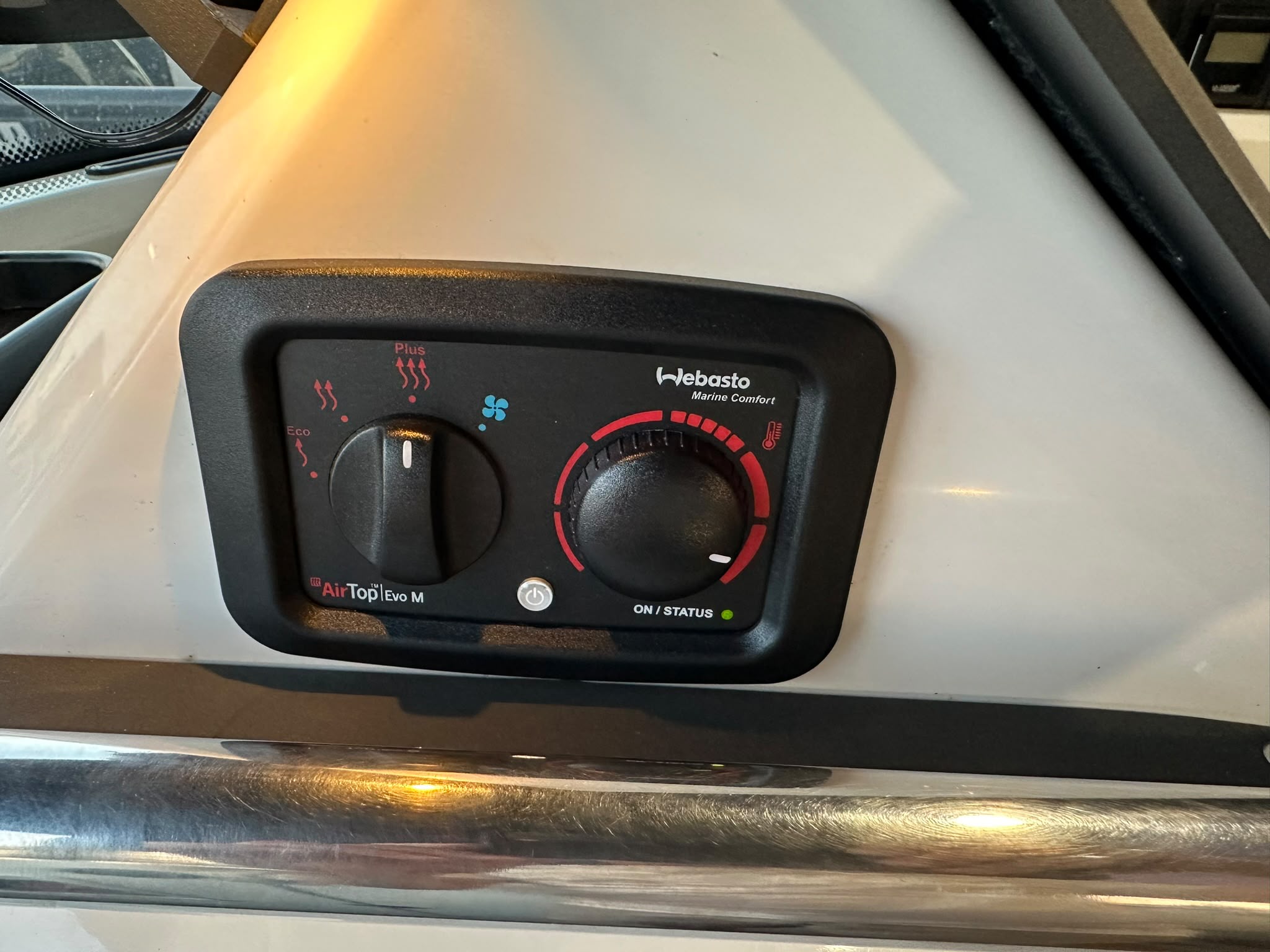 XO 270 RS Cabin med Volvo Penta 300 HK från 2015 / 5 986 kr/mån - Bild 20