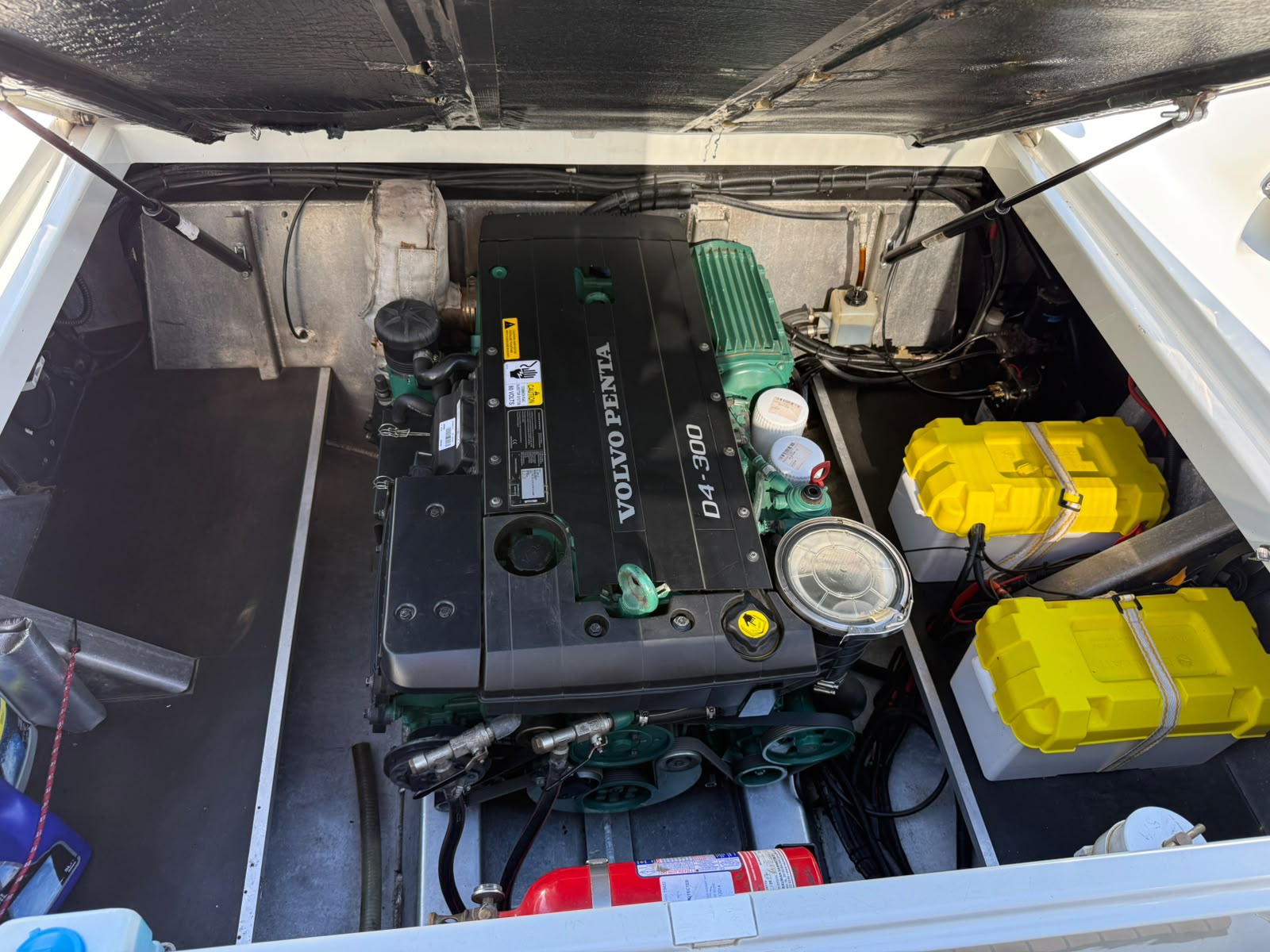 XO 270 RS Cabin med Volvo Penta 300 HK från 2015 / 5 986 kr/mån - Bild 24