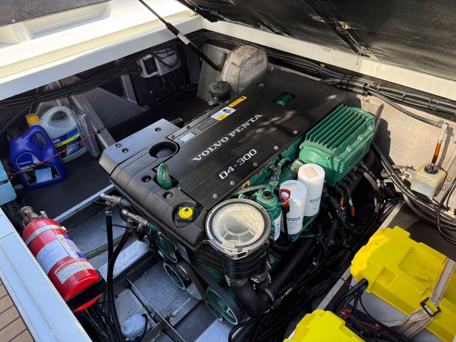 XO 270 RS Cabin med Volvo Penta 300 HK från 2015 / 5 986 kr/mån - Bild 25