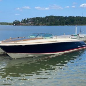 Chris-Craft Corsair 32 med 2xMerCruiser 380hk från 2015 / 10 743 kr/mån