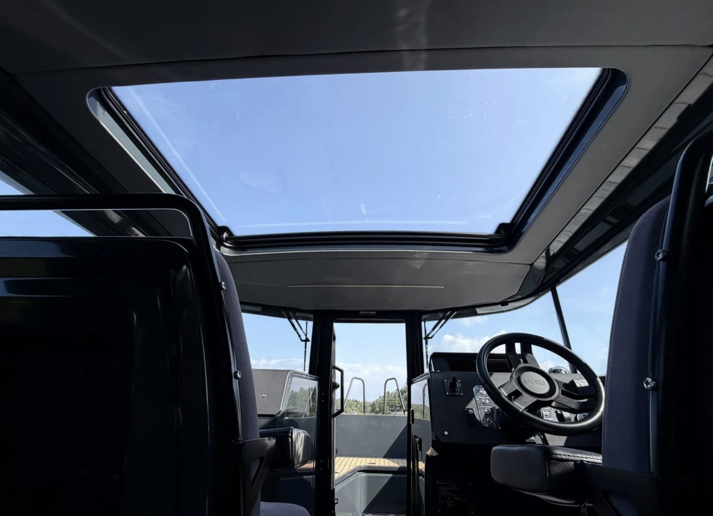 XO EXPLR 9 med Mercury 300 hk från 2022 / 7 894 kr/mån - Bild 9