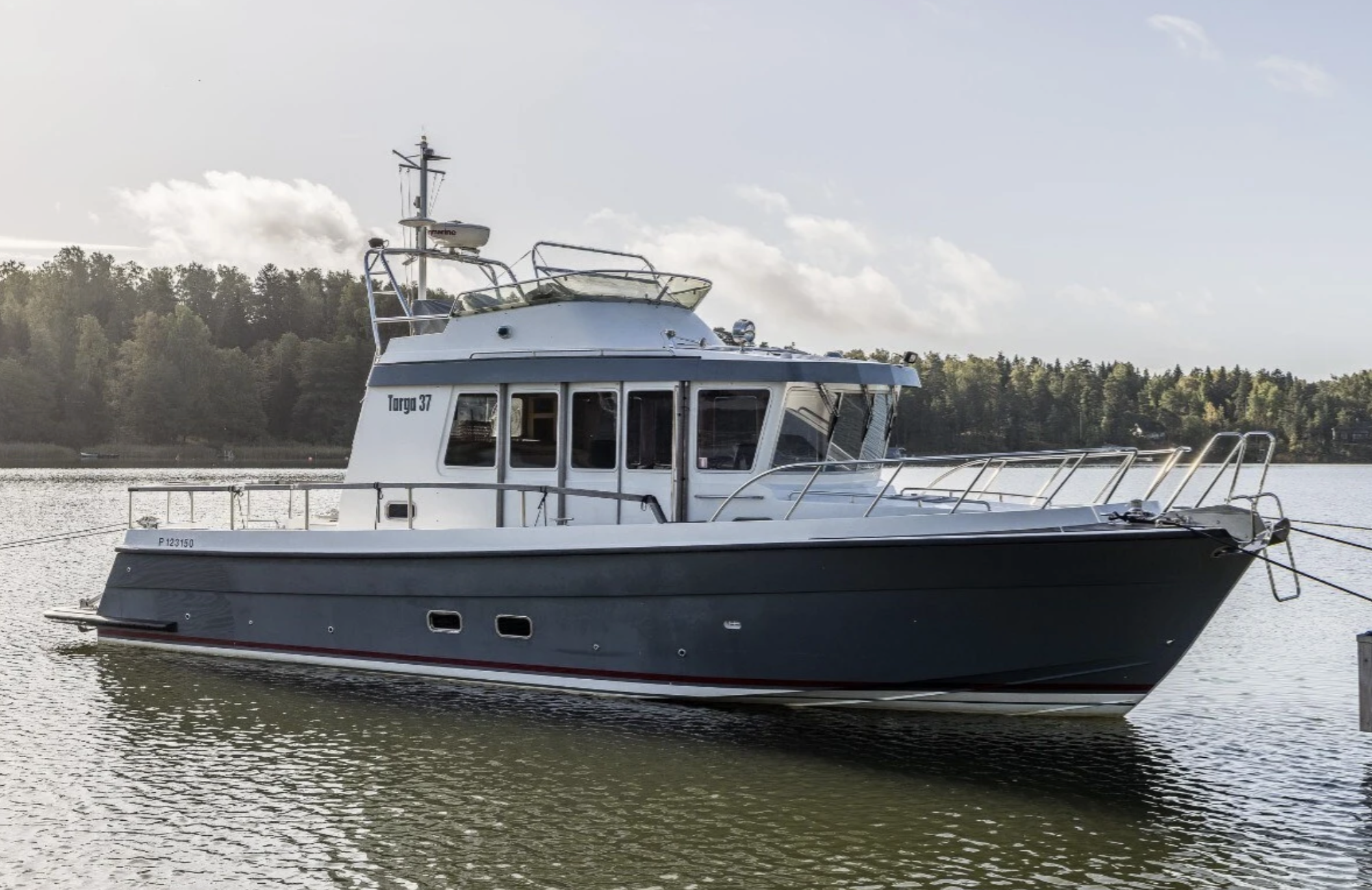 Targa 37 HighFly CFC med MerCruiser 2 x 370 HK från 2016