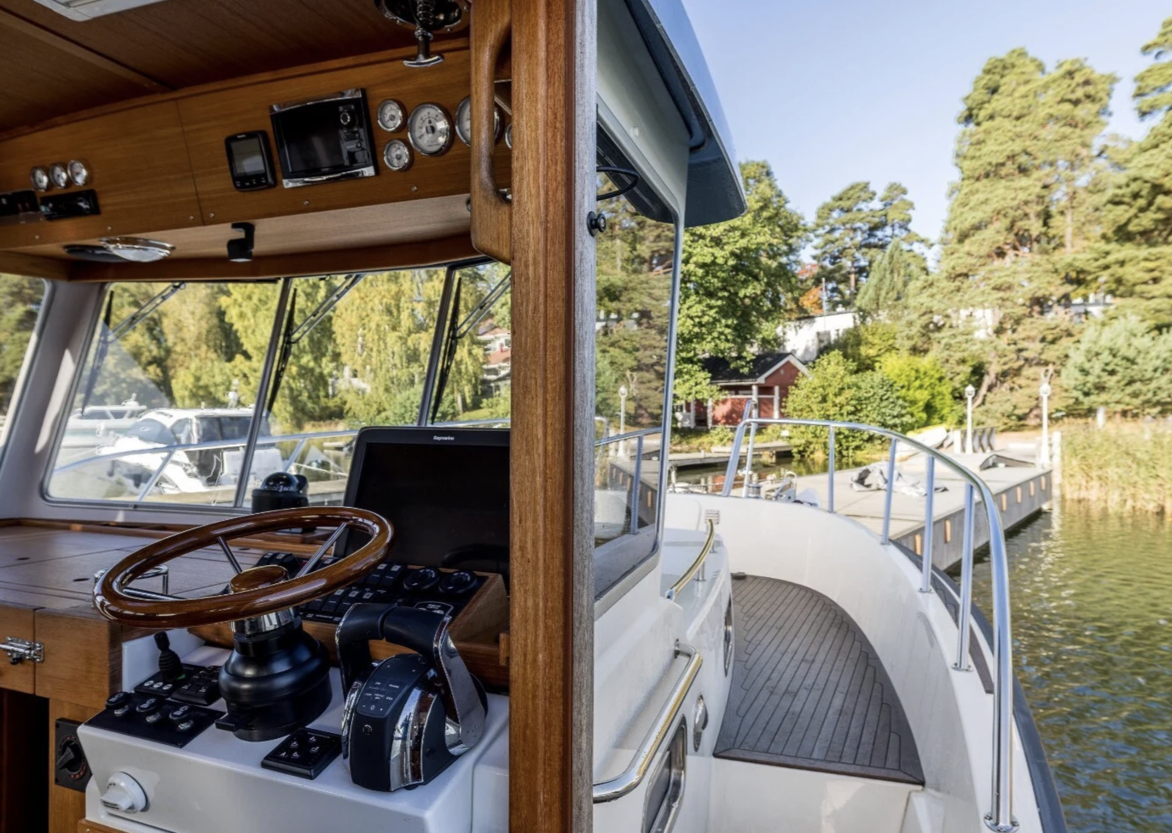 Targa 37 HighFly CFC med MerCruiser 2 x 370 HK från 2016 - Bild 8