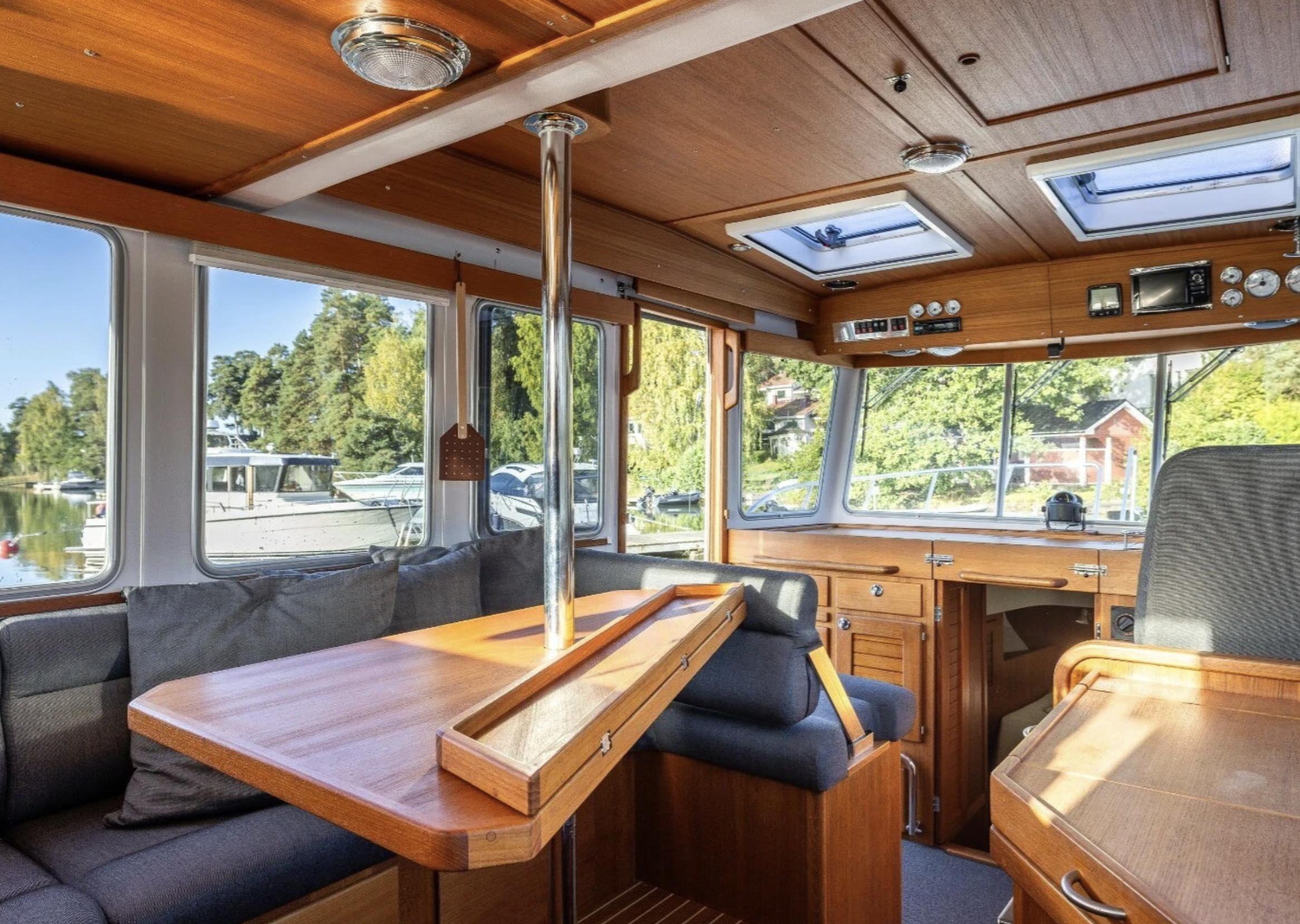 Targa 37 HighFly CFC med MerCruiser 2 x 370 HK från 2016 - Bild 11