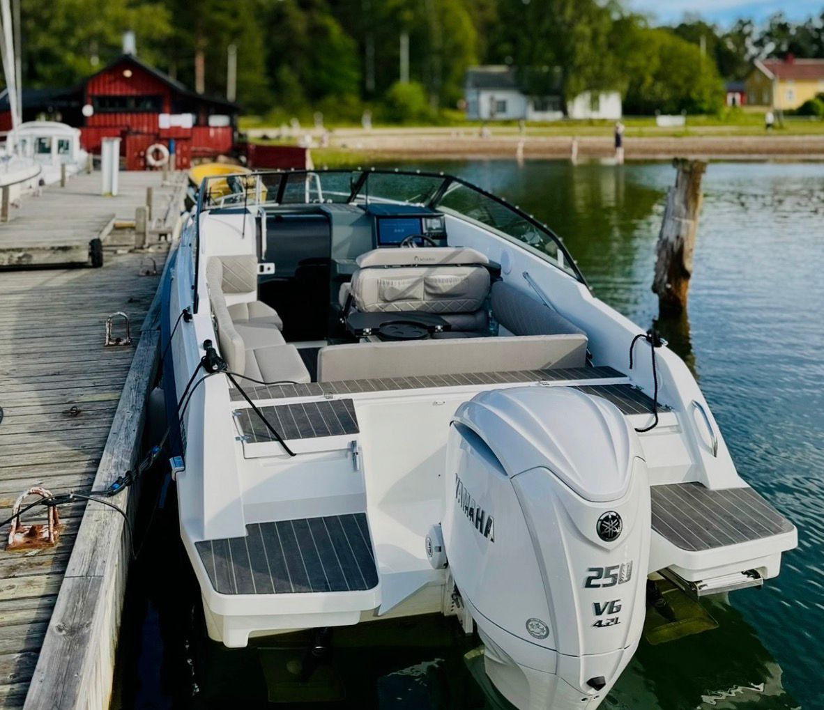 Yamarin 67 DC med Yamaha 250 från 2022 / 5 079 kr/mån